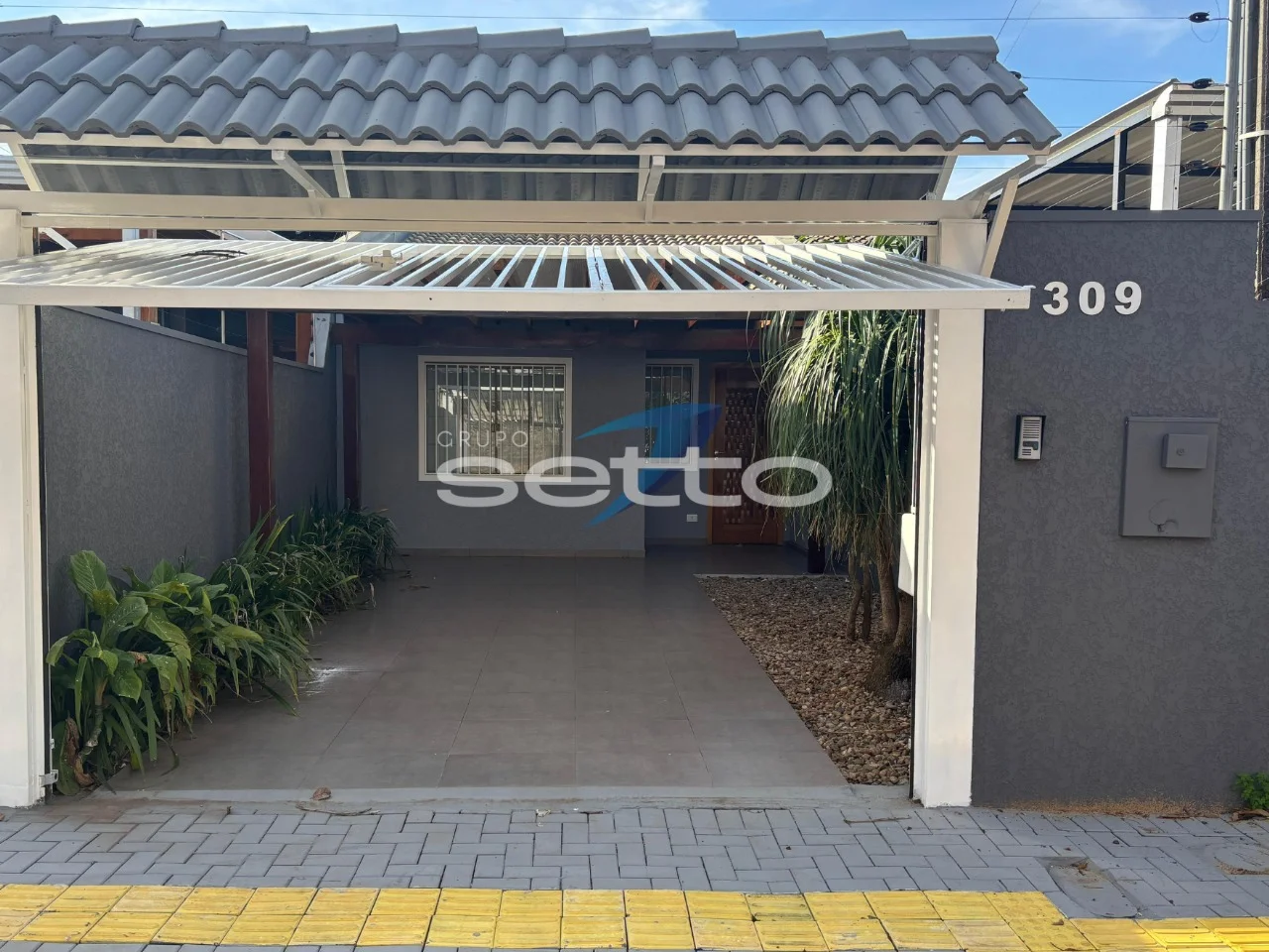 Casa Térrea com Subsolo em Parque Presidente, Mobiliada, prontinha para morar